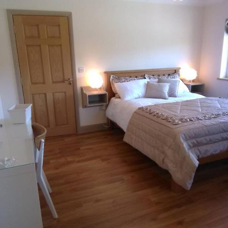 Burren Rock Farmhouse B&B Turlough  ภายนอก รูปภาพ