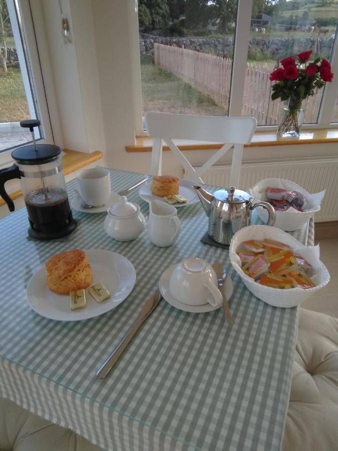 Burren Rock Farmhouse B&B Turlough  ภายนอก รูปภาพ