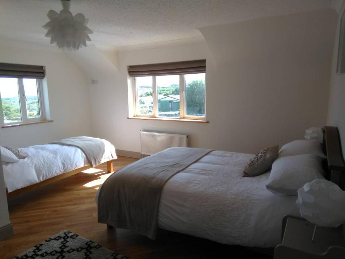 Burren Rock Farmhouse B&B Turlough  ภายนอก รูปภาพ