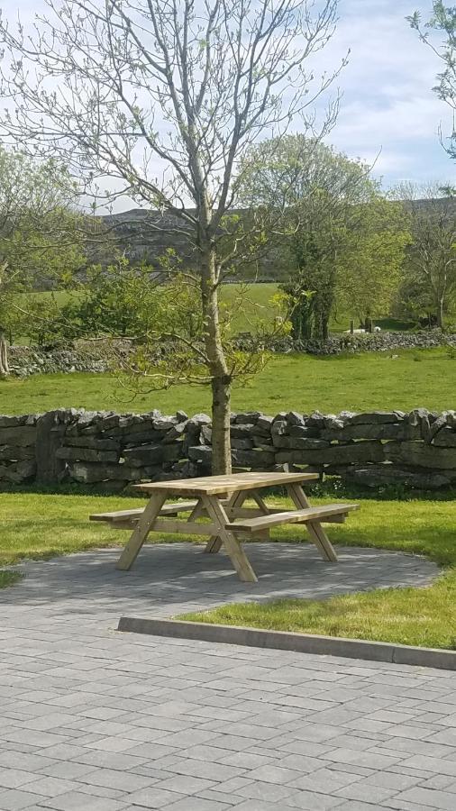 Burren Rock Farmhouse B&B Turlough  ภายนอก รูปภาพ